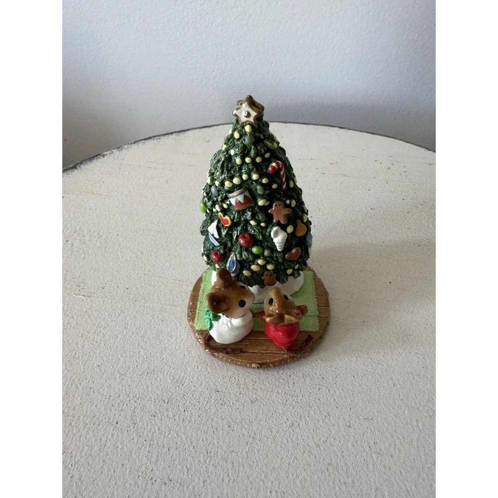 Wee Forest Folk Under The Chris-Mouse Tree (Christmas) M-123 Retired